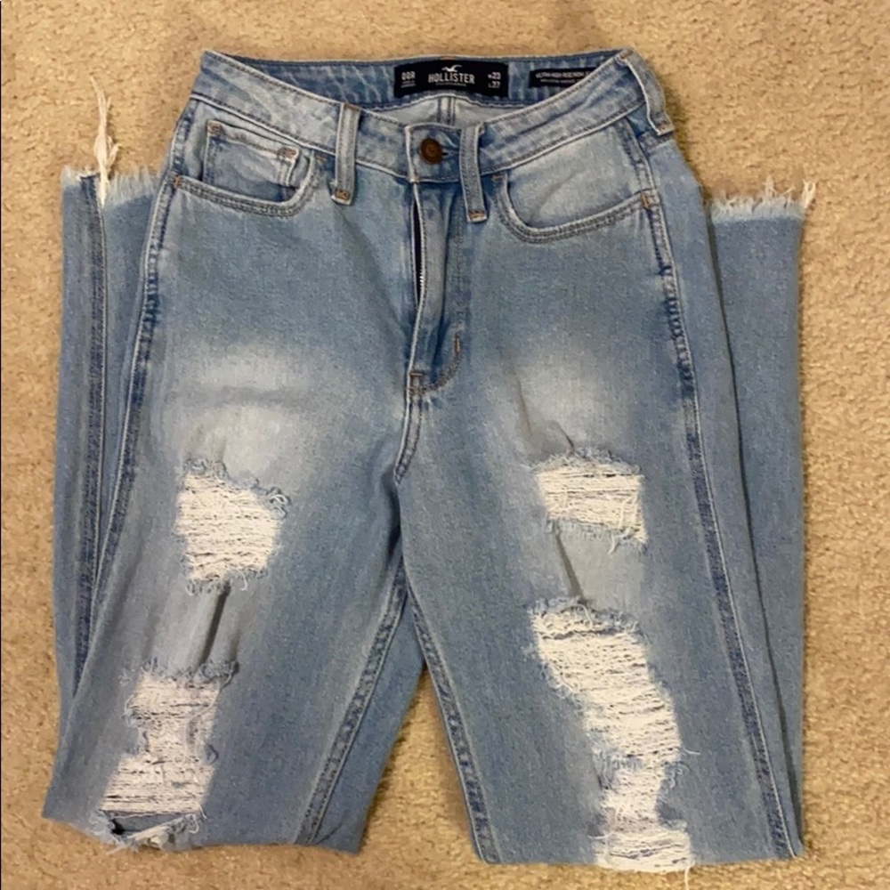 Hollister Ultra High Rise Mom Jean